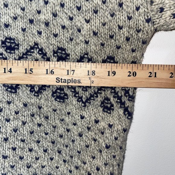 Vintage American Eagle Outfitters Cardigan Nordic Design Men’s Size L Wool Nylon - Picture 12 of 15